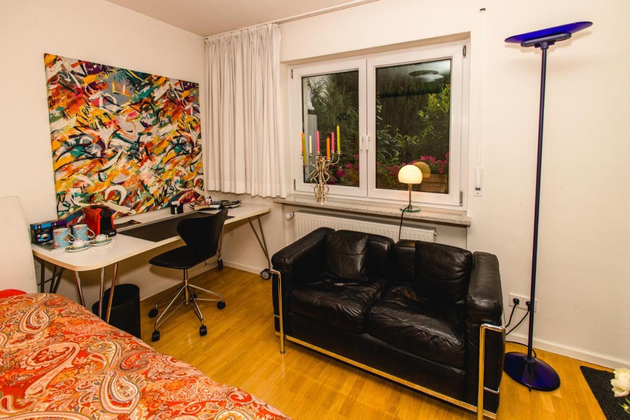 Modernes und gemütliches Designerzimmer Karlsbad Exterior foto