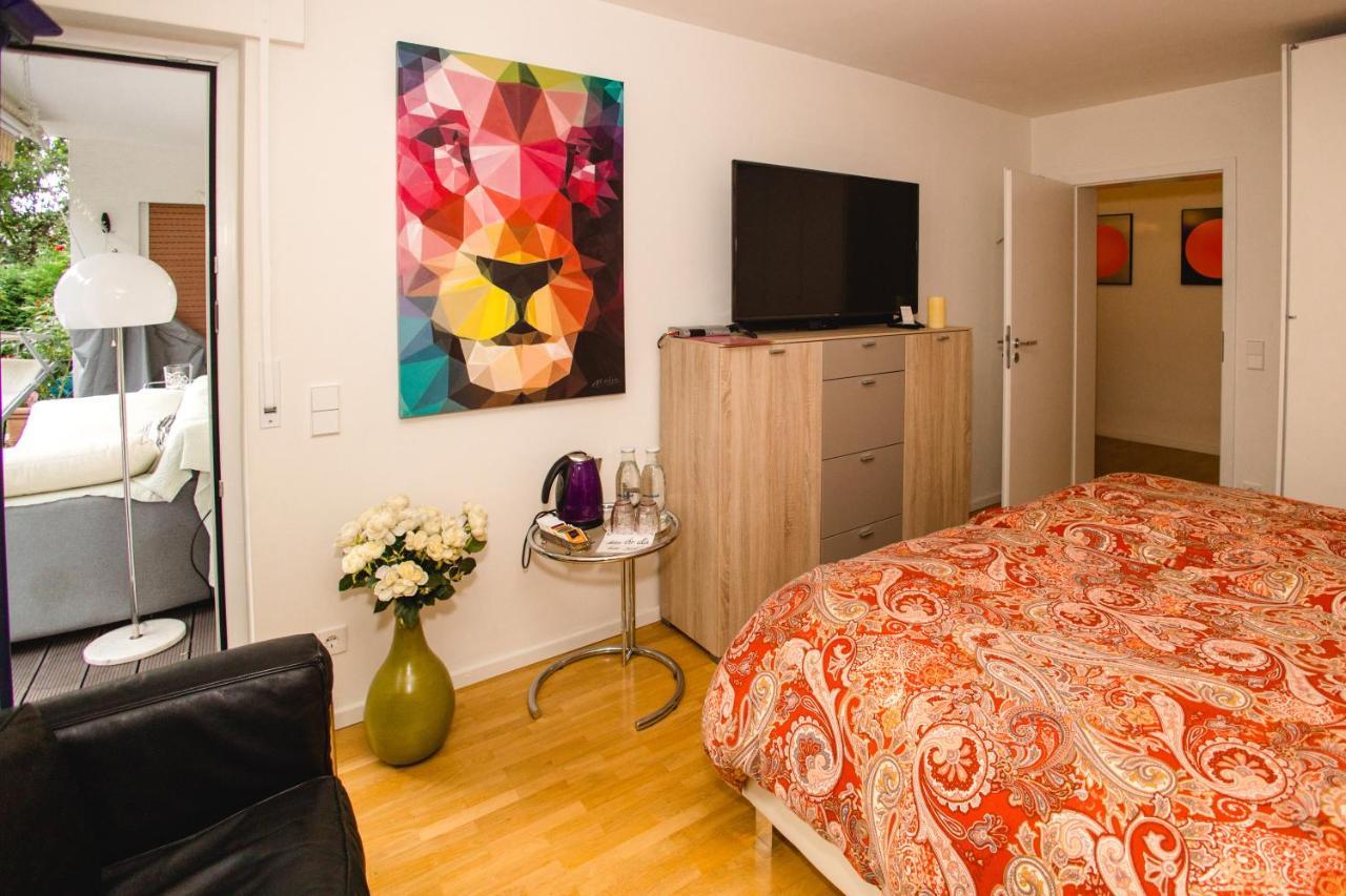 Modernes und gemütliches Designerzimmer Karlsbad Exterior foto